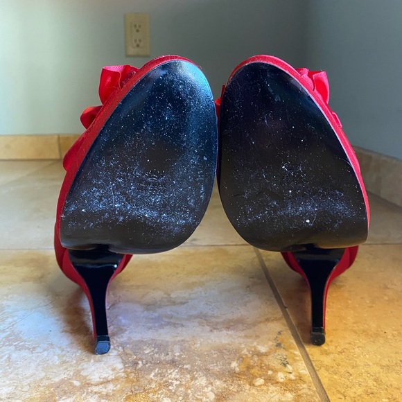 Nina Ruffle Heels - Picture 3 of 4